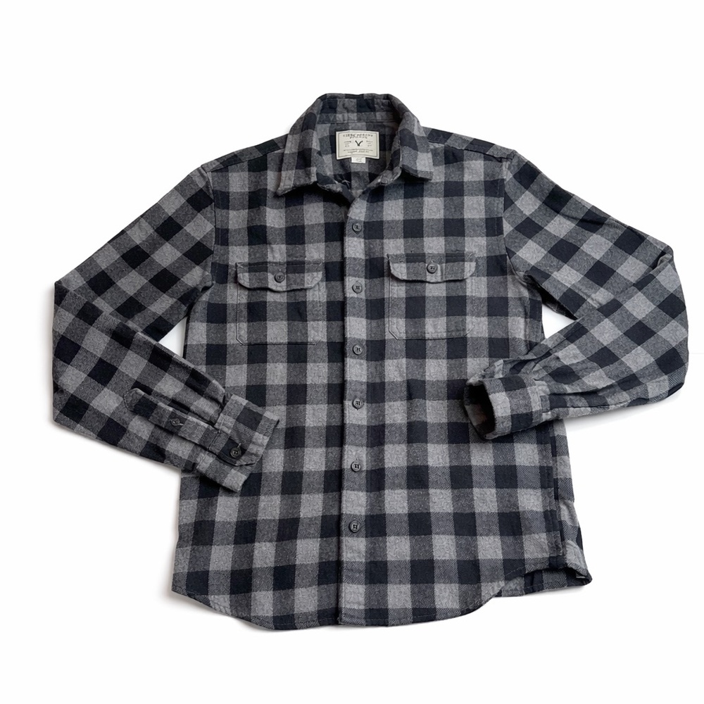 American Eagle Outfitters Black and Gray Plaid Casual Button Down Shirt
